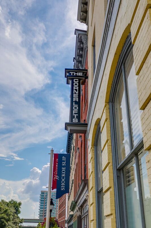 Foto del edificio - 1321 1/2 E. Main St.