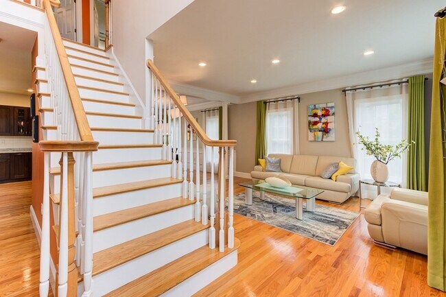 Building Photo - 128 Mohawk Path