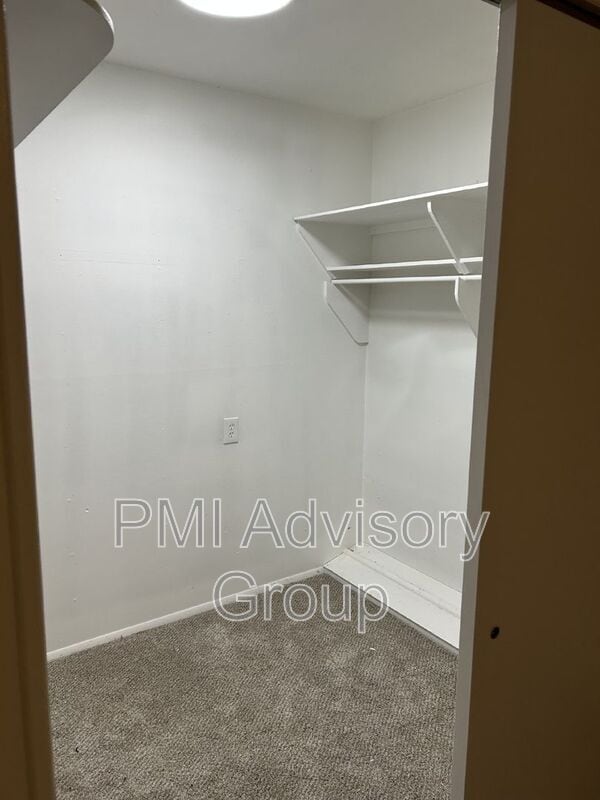 Building Photo - 2513 SW Mission Ave