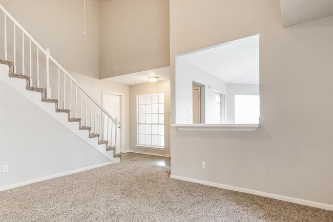 Building Photo - 3815 Derbyhall Dr