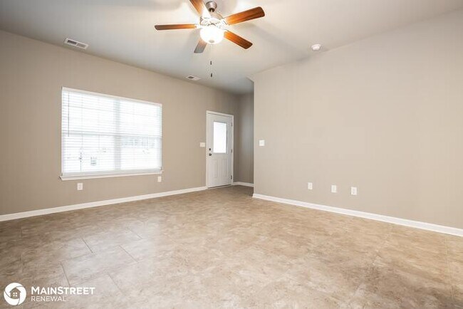 Foto del edificio - 111 Chyntara Dr, La Vergne, TN 37086