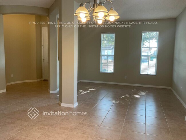 Foto del edificio - 632 Cressa Cir