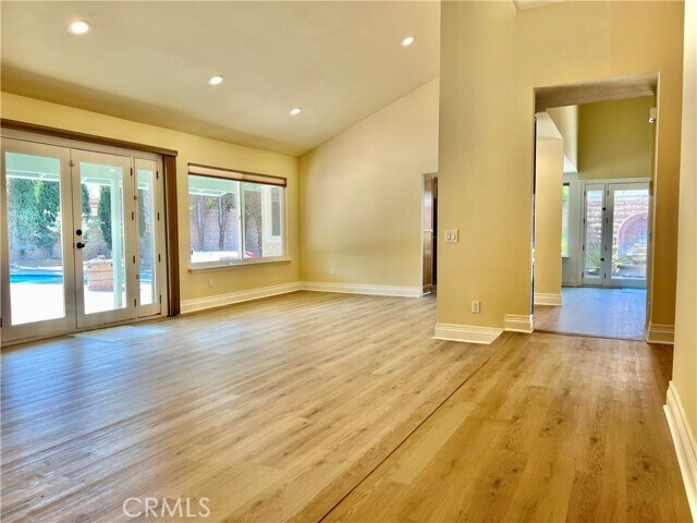 Foto del edificio - 10401 Garden Grove Ave