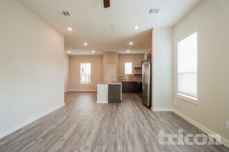 Interior Photo - Tricon Willow Creek