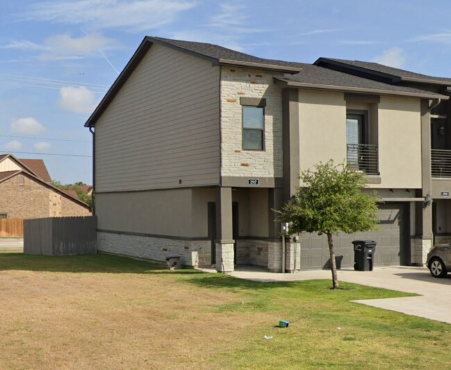 2917 Papa Bear Dr, College Station, TX 77845 Townhome Rentals in
