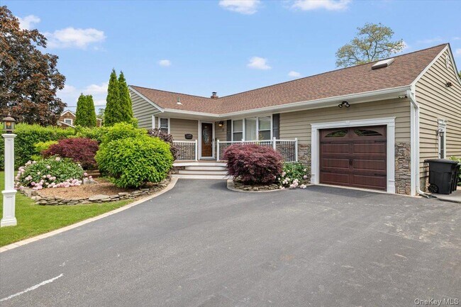 Foto del edificio - 13 Colonial Ln