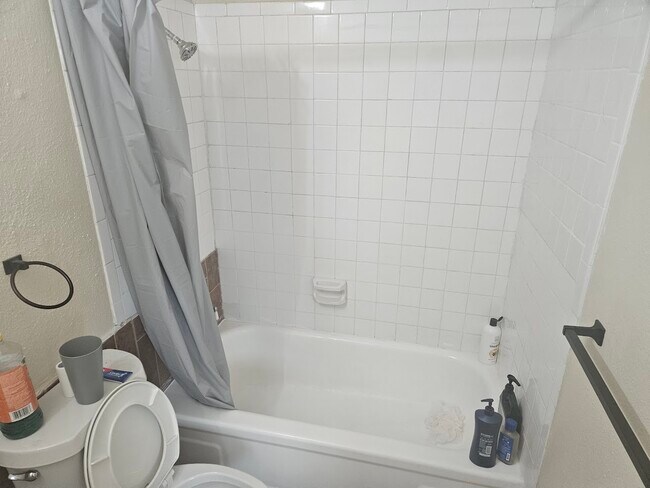 Foto del edificio - 12206 Northwood Forest Dr