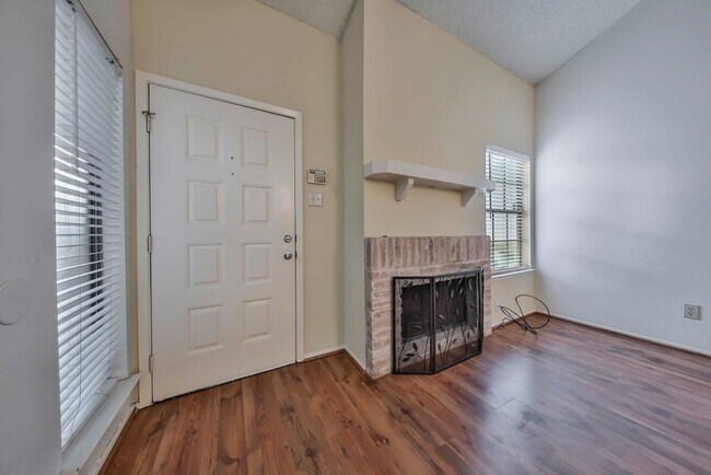 Foto del edificio - 3149 Windchase Blvd