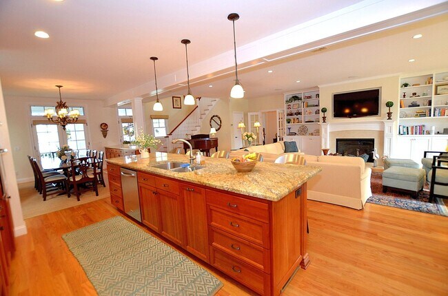 Foto del edificio - Charming Vacation Home, Furnished 4Bd/3.5Ba Home