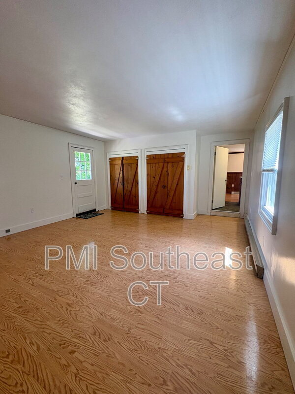 Foto del edificio - 226 Pequot Ave