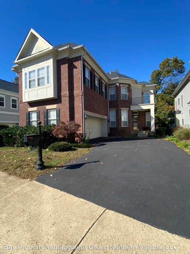 Primary Photo - 5 br, 4.5 bath House - 8355 Gaither St.