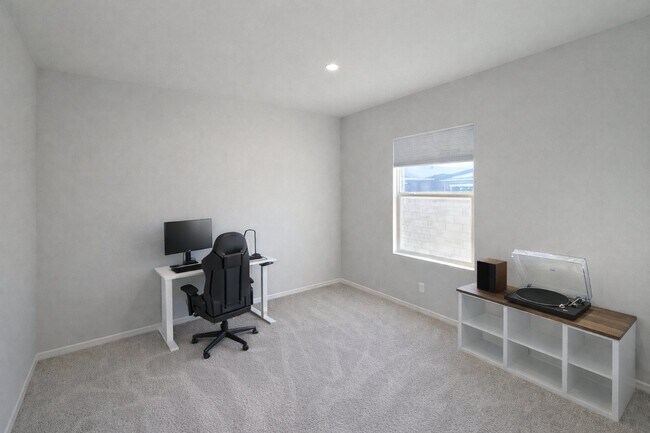 Building Photo - 13011 E Sunflower Ln