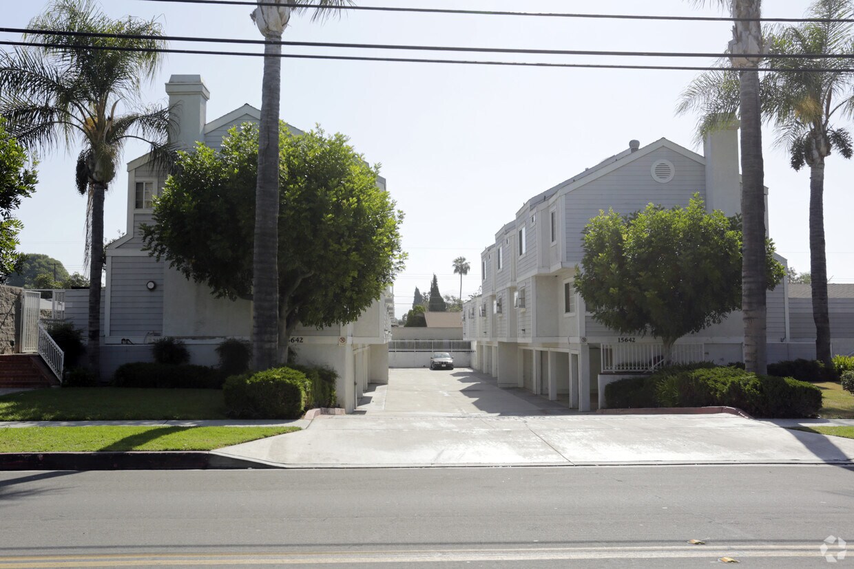 Primary Photo - 15642 Pasadena Ave