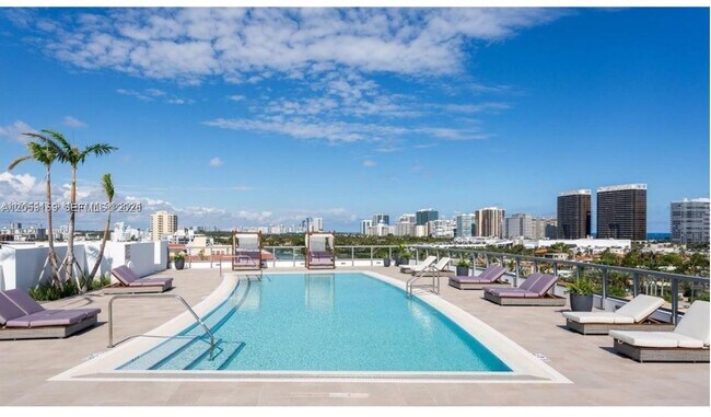 Foto del edificio - 9261 E Bay Harbor Dr