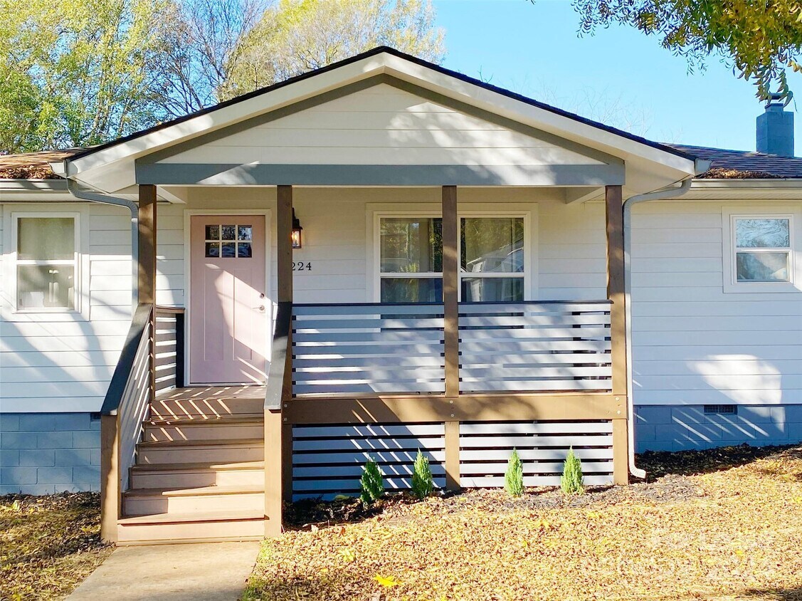 Primary Photo - 3224 Reid Ave