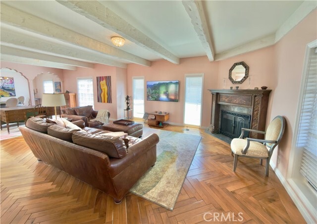 Foto del edificio - 327 Aster St