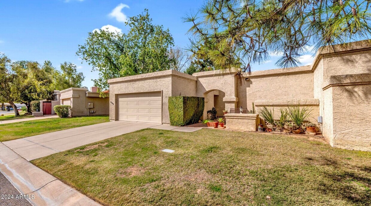 Primary Photo - 8188 E Del Cuarzo Dr