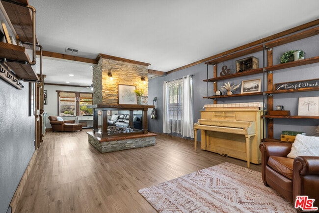 Foto del edificio - 28123 Gibraltar Ln