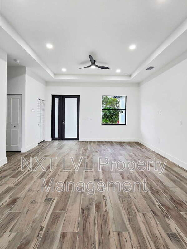 Foto del edificio - 4113 Kismet Pkwy W