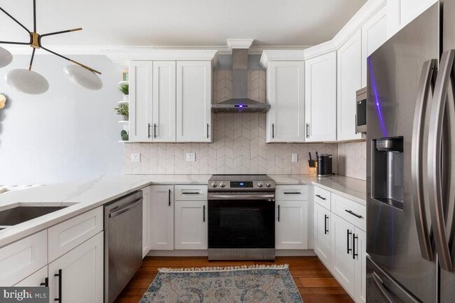 Building Photo - 2532 Annin St