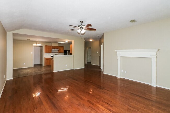 Foto del edificio - 6618 Sutton Meadows Dr