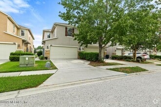 Building Photo - 6019 Bartram Village Dr