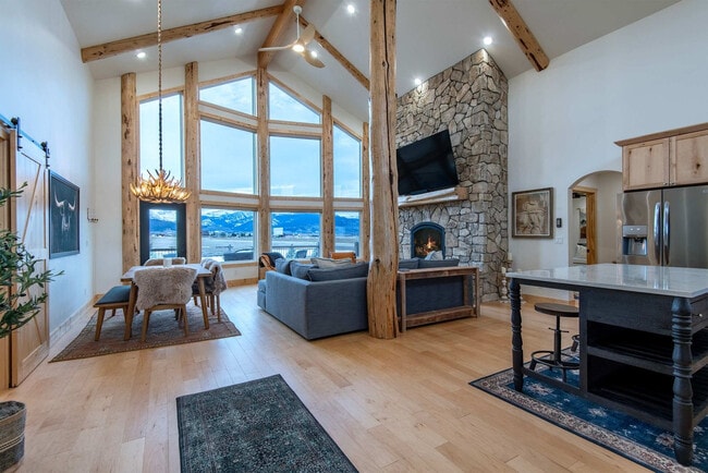 Building Photo - 4535 Roxanne St