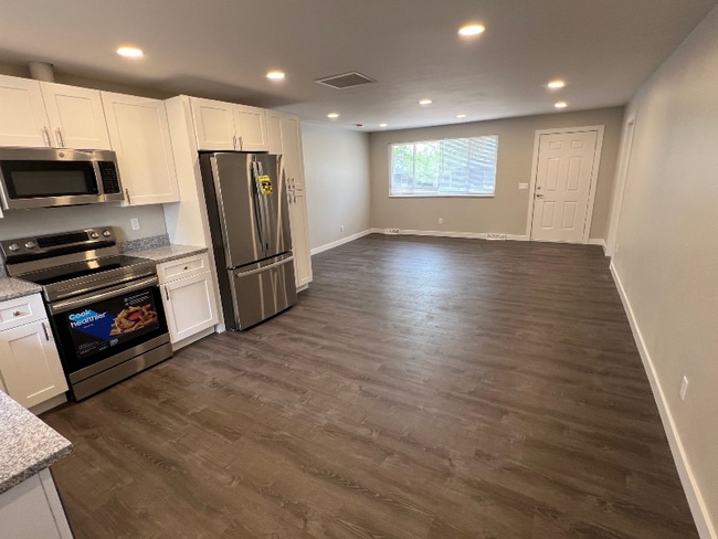 Photo - 425 S Oak St House