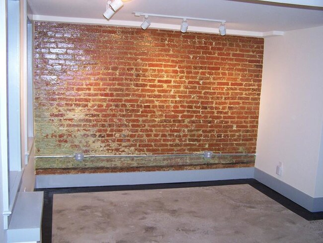 Building Photo - 222 Rhode Island Ave NW