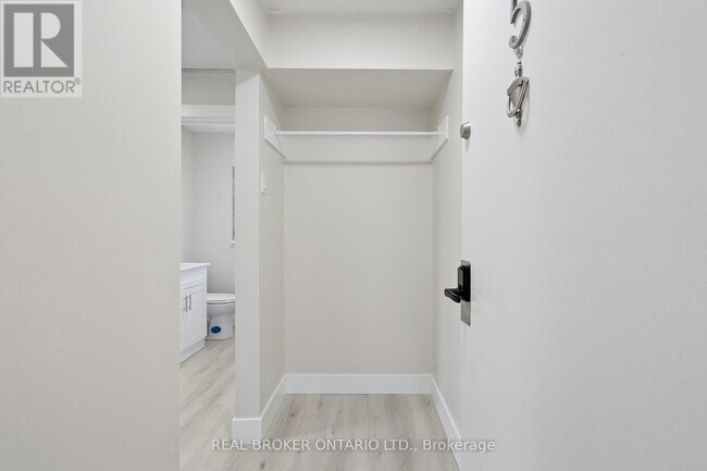 Photo du bâtiment - 1 Elgin St N