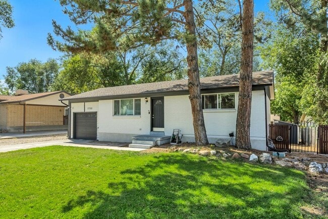 Building Photo - 4 Bedroom/ 2 Bathroom house in Midvale