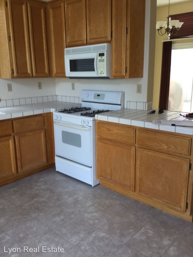 Building Photo - 3 br, 2 bath House - 6410 Emerald Drive