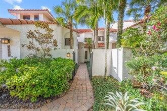 Building Photo - 2443 Windsor Way Ct