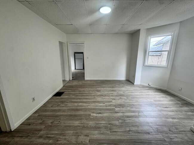 Foto del edificio - 2709 6th Ave