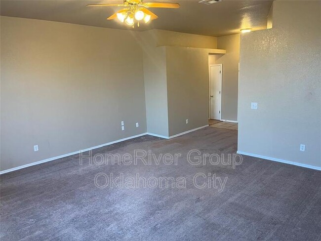 Foto del edificio - 16304 Everglade Ln