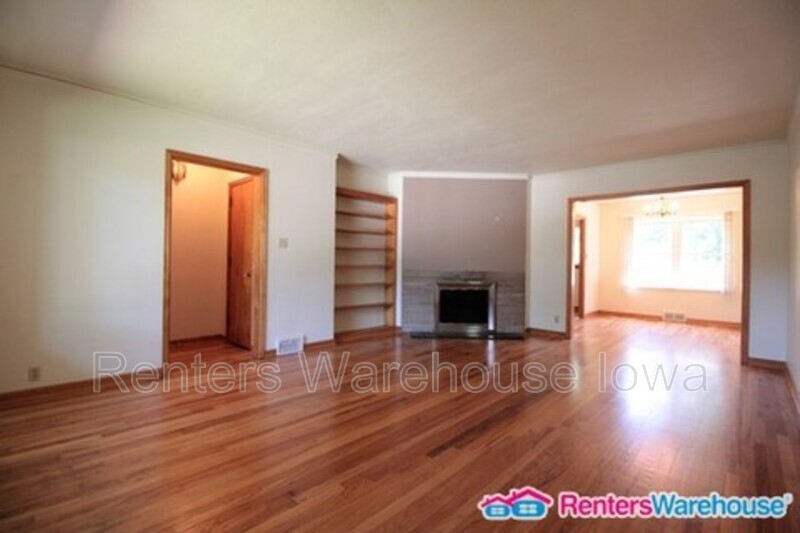 Primary Photo - 417 44th St
