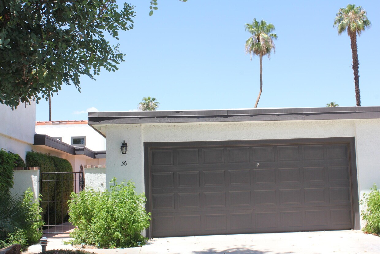 Primary Photo - 36 El Toro Dr