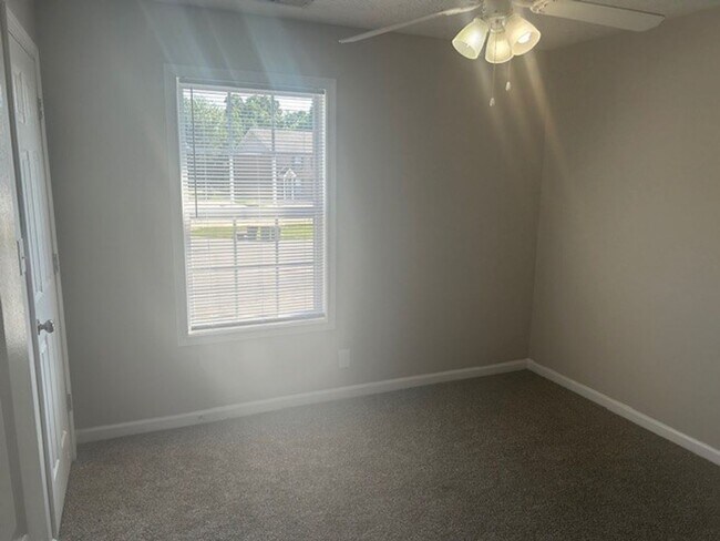 Foto del edificio - 822 Oak Arbor Ct