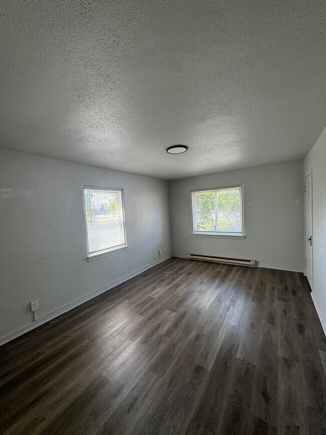 Foto del edificio - 4022 Walker Ave