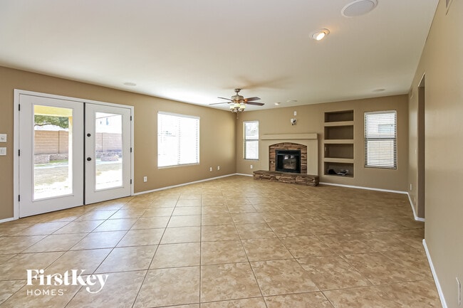 Foto del edificio - 2403 W Quick Draw Way