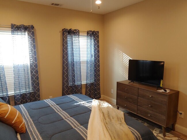 Foto del edificio - 4926 Weeping Willow Rd