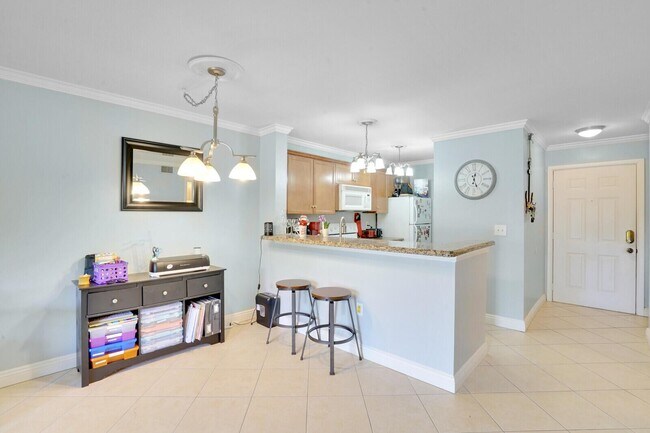 Foto del edificio - 4855 Via Palm Lks