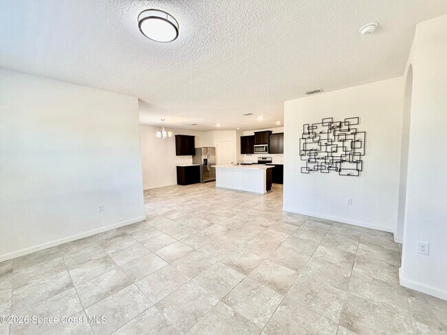 Foto del edificio - 388 Coyote Dr