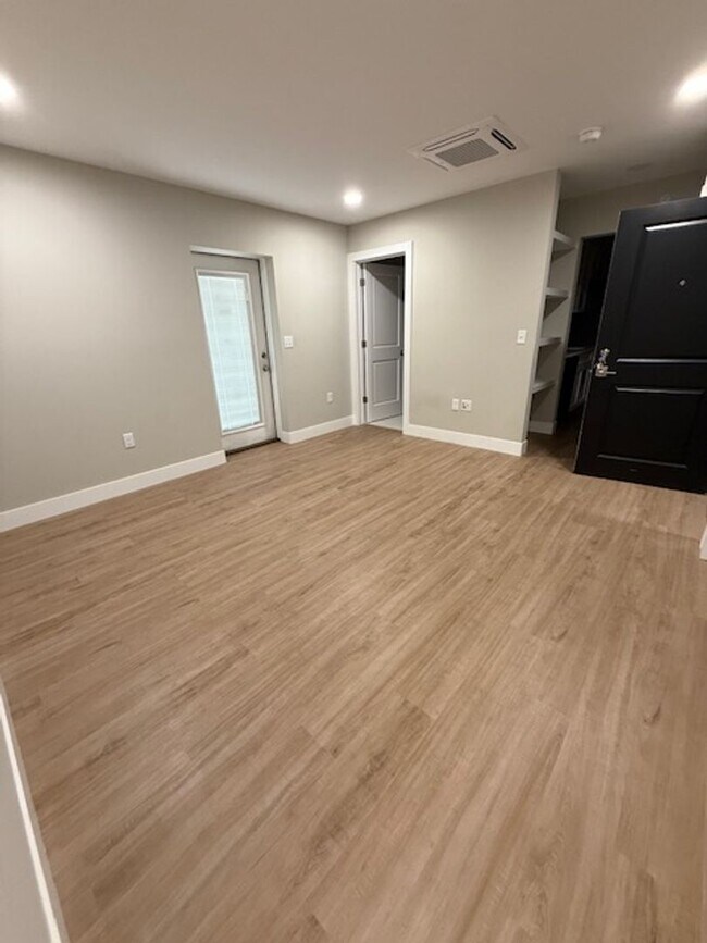 Foto del edificio - 1910 Springfield Rd