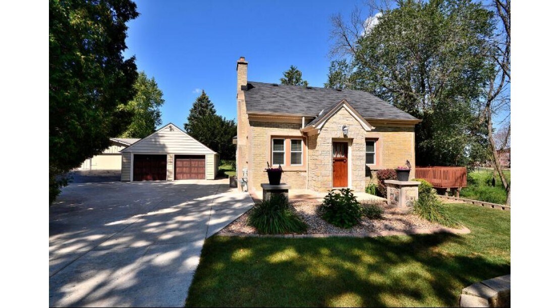 Primary Photo - 3085 N Brookfield Rd