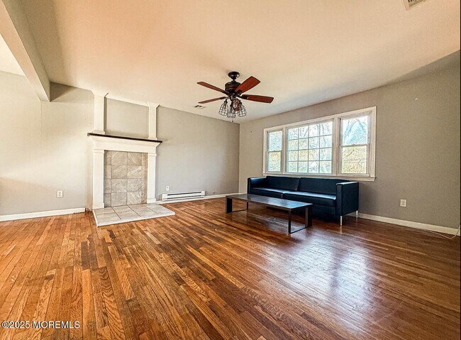 Building Photo - 532 Frank Applegate Rd