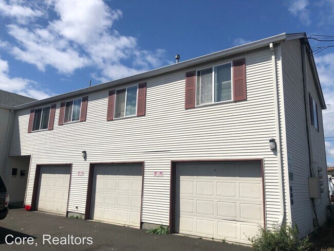 Foto del edificio - 8212-8214 SE Washington St