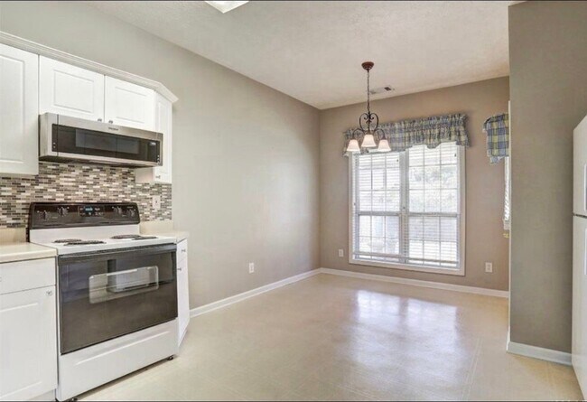 Foto del edificio - 6916 Sandfield Dr
