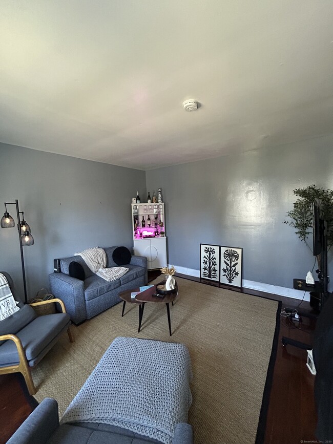 Foto del edificio - 222 Summerfield Ave