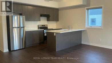Building Photo - 914 Lillian Freiman Private